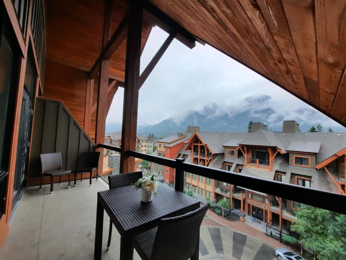 Spectacular Penthouse With Amazing Views, Indoor Pool And Hot Tub Hotel Canmore Eksteriør billede