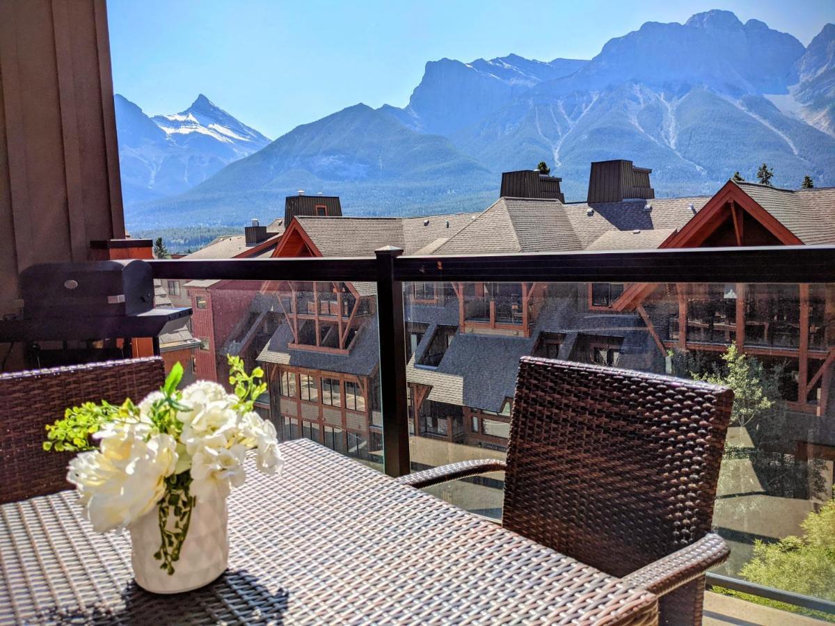 Spectacular Penthouse With Amazing Views, Indoor Pool And Hot Tub Hotel Canmore Eksteriør billede
