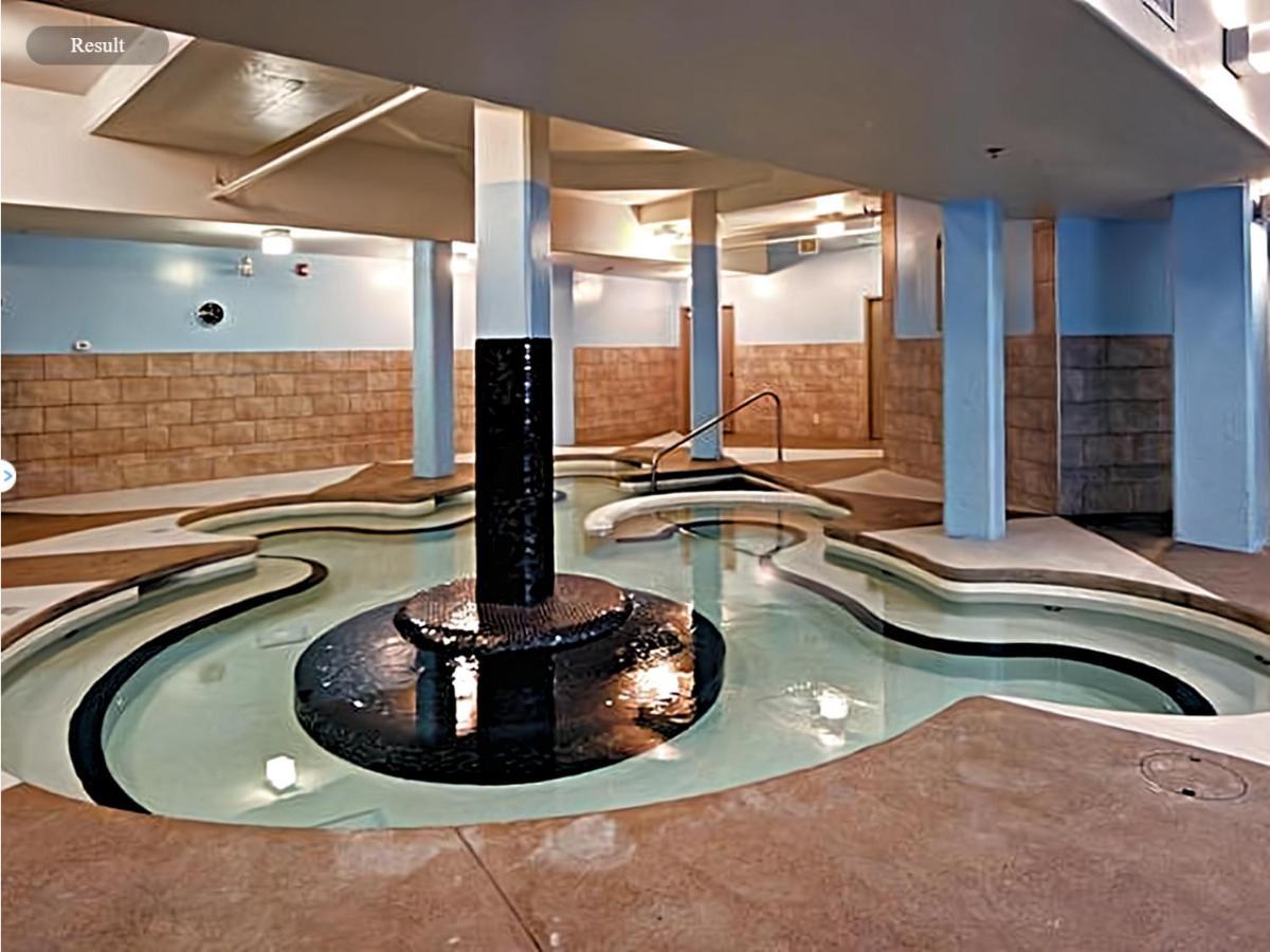 Spectacular Penthouse With Amazing Views, Indoor Pool And Hot Tub Hotel Canmore Eksteriør billede