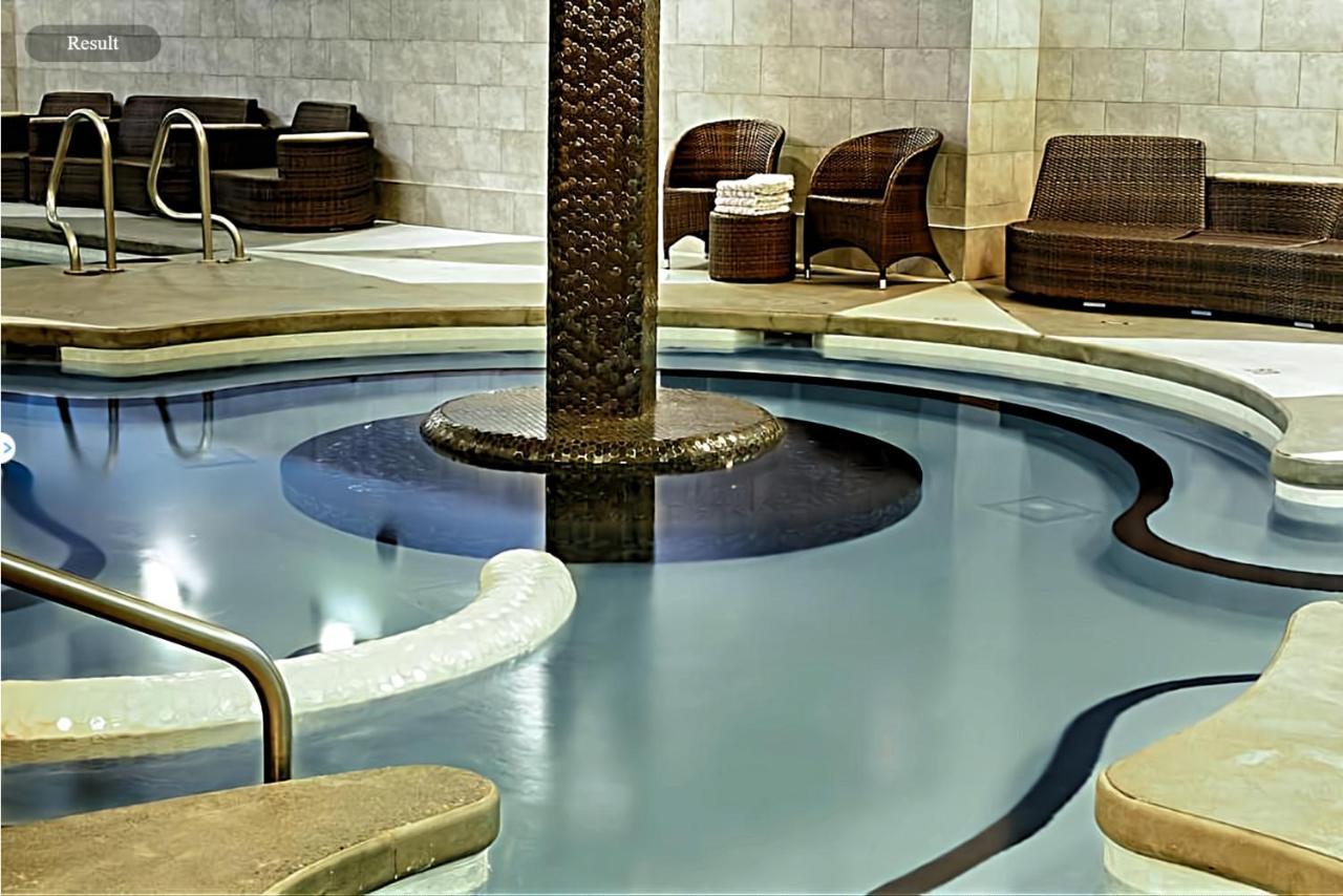 Spectacular Penthouse With Amazing Views, Indoor Pool And Hot Tub Hotel Canmore Eksteriør billede